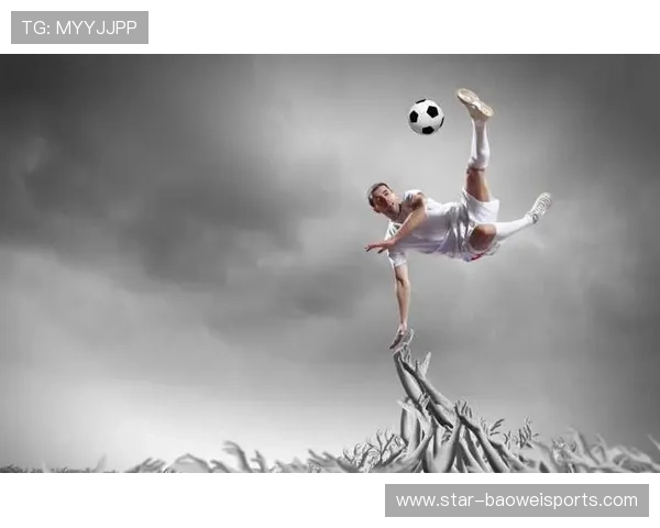 足球运动员如何塑造球星形象并影响全球体育文化的演变