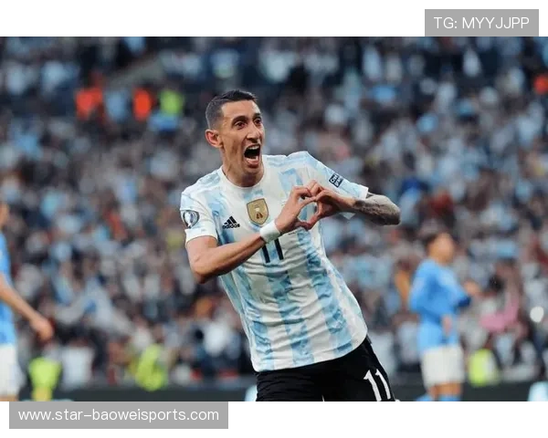 足球界的变装大师揭秘：从场上球星到时尚潮人身份转变的背后故事